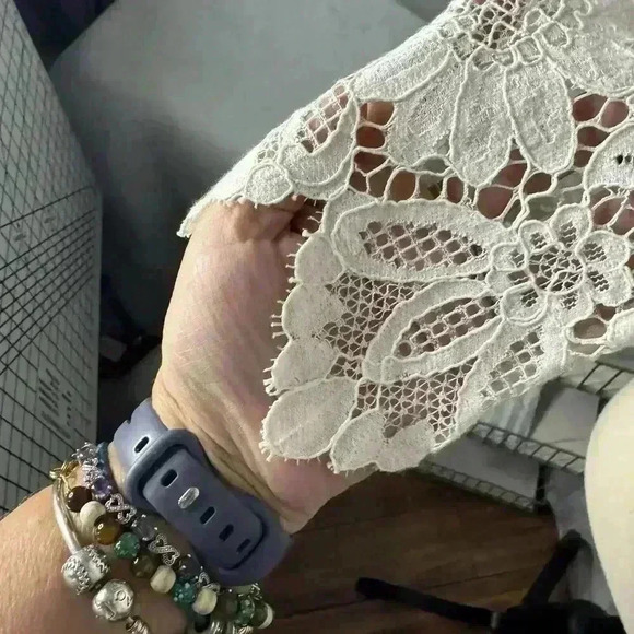 FOR LOVE & LEMONS Cropped Lace Blouse Keyhole White Nude Size XS EXCELLENT - Picture 4 of 10